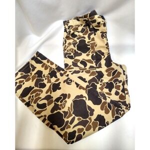 womens  LIGHT WEIGHT CAMO PANTS, size 35-32, MADE IN THE‎ USA, EASY CARE